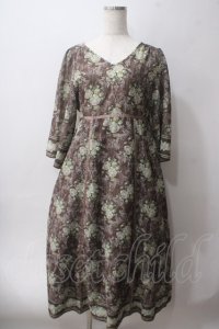 axes femme / ウォールオーナメント柄ワンピース  ブラウン Y-25-06-03-089-AX-OP-SZ-ZY