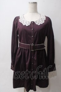 Blue rouge / レース襟ストライプワンピース  ワイン Y-25-06-03-104-CA-OP-SZ-ZT071