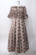 axes femme kawaii / RosyBear柄ワンピース M 茶 Y-25-06-06-121-AX-OP-SZ-ZY