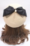 axes femme POETIQUE / パール付リボン雑材風ベレー帽  ベージュ Y-25-06-09-046-AX-AC-SZ-ZY