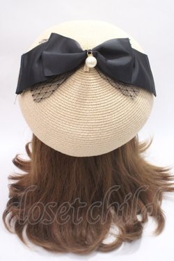 画像1: axes femme POETIQUE / パール付リボン雑材風ベレー帽  ベージュ Y-25-06-09-046-AX-AC-SZ-ZY