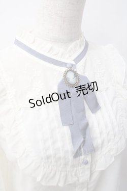 画像3: axes femme / ブローチ付きブラウス  生成り Y-25-06-09-063-AX-BL-SZ-ZI