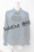 axes femme / カメオ×ジャボブローチ付ブラウス  グリーン Y-25-06-09-095-AX-BL-SZ-ZY