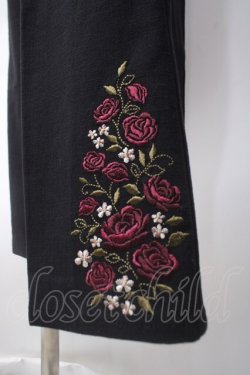 画像4: axes femme / 裾刺繍ストレートパンツ  黒 Y-25-06-09-184-AX-PA-SZ-ZY