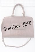 Maison de FLEUR Petite Robe canone / 列車に飛び乗るボストンバッグ  ブラウン Y-25-06-09-025-EL-BG-SZ-ZY