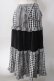 画像2: Candy Stripper / check tiered　frill jamper　スカート  黒 Y-25-06-12-122-PU-SK-SZ-ZY (2)