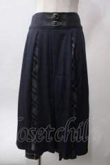 axes femme / チェック切替ベルト付スカート F 紺 Y-25-06-12-152-AX-SK-SZ-ZI