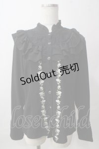 axes femme / フロントバラ刺繍フリルブラウス  黒 Y-25-06-12-019-AX-BL-SZ-ZY