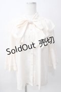 axes femme / タイ付姫袖風フリルブラウス  生成り Y-25-06-12-025-AX-BL-SZ-ZI