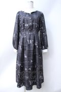 axes femme / nouvelle柄ワンピース  黒 Y-25-06-18-073-AX-OP-SZ-ZY
