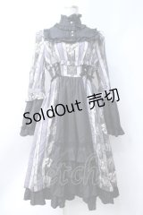 ALICE and the PIRATES / St.Lily Wolf〜狼騎士と百合の誓い〜柄ワンピース  黒 Y-25-06-18-080-PA-OP-SZ-ZY