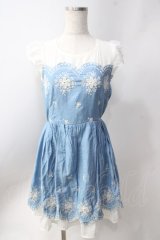 axes femme / 刺繍入りワンピース  サックス Y-25-06-20-085-AX-OP-SZ-ZY