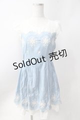 axes femme / 刺繍入りワンピース  サックス Y-25-06-20-085-AX-OP-SZ-ZI