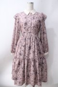 axes femme POETIQUE / トワルドジュイ風花柄ワンピース  ピンク Y-25-06-20-094-AX-OP-SZ-ZY