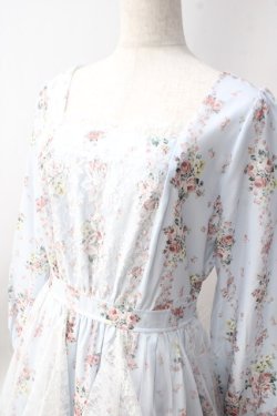 画像3: axes femme / ラッフルフリルレース花柄ワンピース  サックス Y-25-06-20-096-AX-OP-SZ-ZY