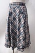 axes femme POETIQUE / チェックタックデザインスカート  サックス×ピンク Y-25-06-20-114-AX-SK-SZ-ZY