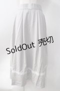 axes femme / アンプルフリルスカート  グレー Y-25-06-20-116-AX-SK-SZ-ZY