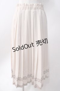 axes femme / サテンプリーツスカート  生成り Y-25-06-20-125-AX-SK-SZ-ZI
