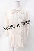 axes femme POETIQUE / フレア袖フリルブラウス  生成り Y-25-06-20-030-AX-BL-SZ-ZY