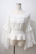 MAJOH / PRINCESS LACE SLEEVE トップス  ホワイト Y-25-06-26-077-GO-TO-SZ-ZY