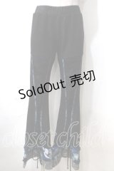 Qutie Frash / 編み上げ裾和柄ブーツカットパンツ  黒×青 Y-25-06-26-162-QU-PA-SZ-ZY