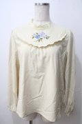 Fi.n.t / お花刺繍ヨークプルブラウス F アイボリー Y-25-06-26-019-CA-BL-SZ-ZT0630Y