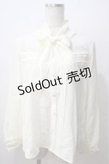 axes femme / 花刺繍ボウタイブラウス F 生成り Y-25-06-26-039-AX-BL-SZ-ZT076