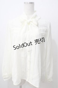 画像1: axes femme / 花刺繍ボウタイブラウス F 生成り Y-25-06-26-039-AX-BL-SZ-ZT076