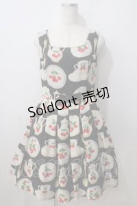 Leur Getter / フルーツプレートノスリーブワンピース  黒 Y-25-06-26-041-LU-OP-AS-ZY