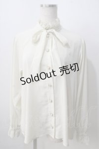 Physical Drop / スタンドカラーハートボタンブラウス  生成 Y-25-06-28-065-LO-BL-SZ-ZY