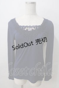 axes femme / ガーデンモチーフインナープルオーバー  紺 Y-25-07-01-041-AX-TO-SZ-ZY