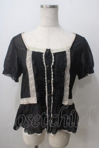 axes femme / ストライプ柄後ろリボンブラウス M 黒 Y-25-07-01-056-AX-BL-SZ-ZY