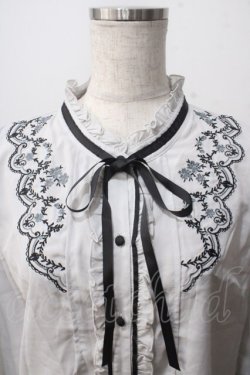 画像3: axes femme / 刺繍入スタンドカラーブラウス M グレー Y-25-07-01-057-AX-BL-SZ-ZY