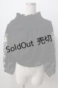 axes femme NOSTALGIE / 袖刺繍入りブラウス  黒 Y-25-07-01-067-AX-BL-SZ-ZI
