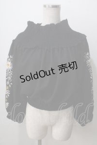 axes femme NOSTALGIE / 袖刺繍入りブラウス  黒 Y-25-07-01-067-AX-BL-SZ-ZI