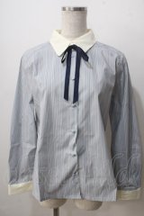 F i.n.t / タイ付きマルチストライプクレリックシャツ F グレー×ネイビー Y-25-07-01-070-CA-BL-SZ-ZY
