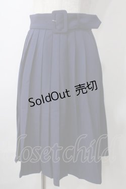 画像1: F i.n.t / 太ベルト付きプリーツスカート F ネイビー Y-25-07-01-112-CA-SK-SZ-ZT452