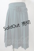 F i.n.t / 太ベルト付きプリーツスカート F グリーン Y-25-07-01-117-CA-SK-SZ-ZY