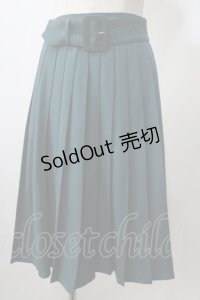 F i.n.t / 太ベルト付きプリーツスカート F グリーン Y-25-07-01-118-CA-SK-SZ-ZY