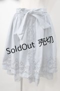 axes femme / メルヘンカラー刺繍入りスカート M サックス Y-25-07-01-125-AX-SK-SZ-ZY