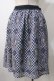 画像2: axes femme POETIQUE / ラビットブーケ柄スカート M 紺 Y-25-07-01-136-AX-SK-SZ-ZY (2)