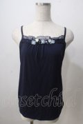 axes femme / フラワーモチーフキャミソール  紺 Y-25-07-01-032-AX-TO-SZ-ZY