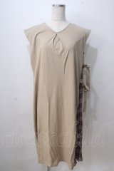 axes femme / サイドプリーツデザインワンピース M ベージュ Y-25-07-03-058-AX-OP-SZ-ZI
