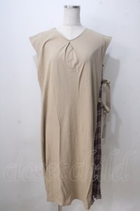 axes femme / サイドプリーツデザインワンピース M ベージュ Y-25-07-03-058-AX-OP-SZ-ZY