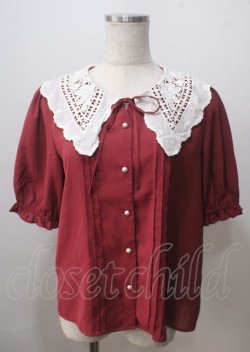 画像1: axes femme / バラ刺繍襟ブラウス  赤 Y-25-07-06-021-AX-BL-SZ-ZY
