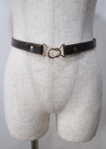 F&A / モチーフベルト  ブラウン Y-25-07-08-047-LO-ZA-AS-ZY