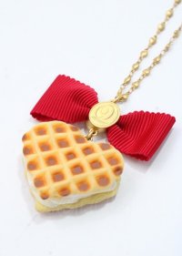 Q-pot. / バターミルクワッフルネックレス  アカ Y-25-07-11-018-QP-AC-AS-ZY