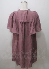 画像2: axes femme / シアーチェックケープ風ワンピース F ピンク Y-25-07-12-060-AX-OP-SZ-ZT475 (2)
