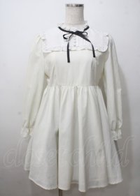 Ank Rouge / スクエアヨークワンピース  クリーム Y-25-07-12-062-CA-OP-SZ-ZY