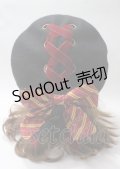 ATELIER PIERROT / ハリー・ポッター リボンブローチ付きレースアップベレー帽  グリフィンドール Y-25-07-12-010-EL-AC-SZ-ZY